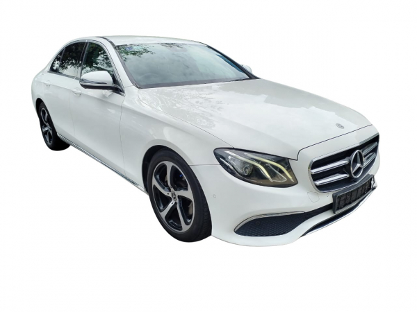2020 MERCEDES BENZ E200 (A)