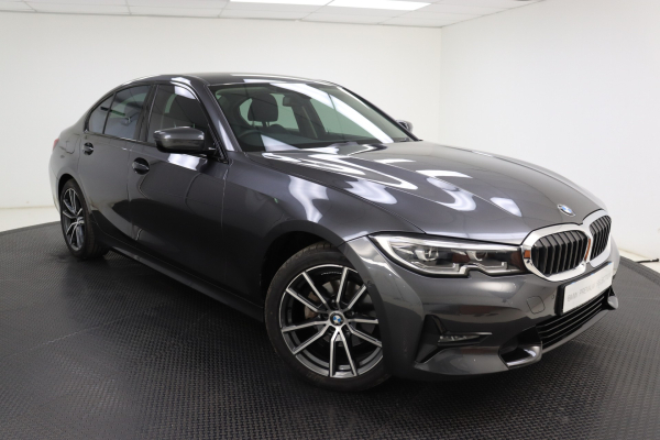 2022 BMW 320i Sport (with DA)
