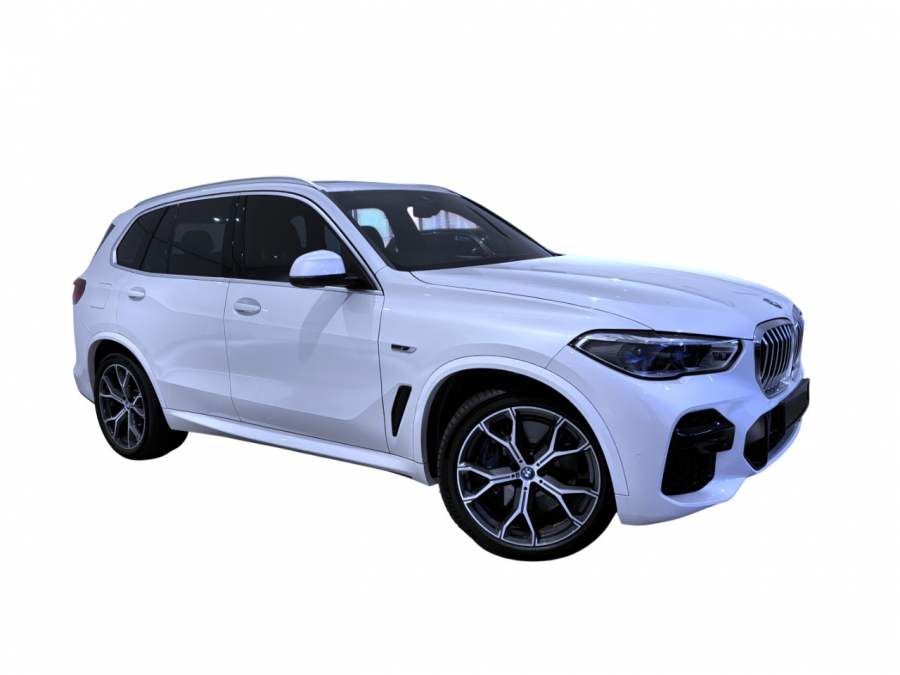 2023 BMW X5 xDrive45e (with 360 Camera)