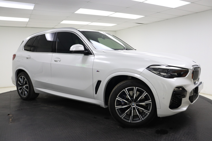 2020 BMW X5 xDrive45e (with 360 Camera)