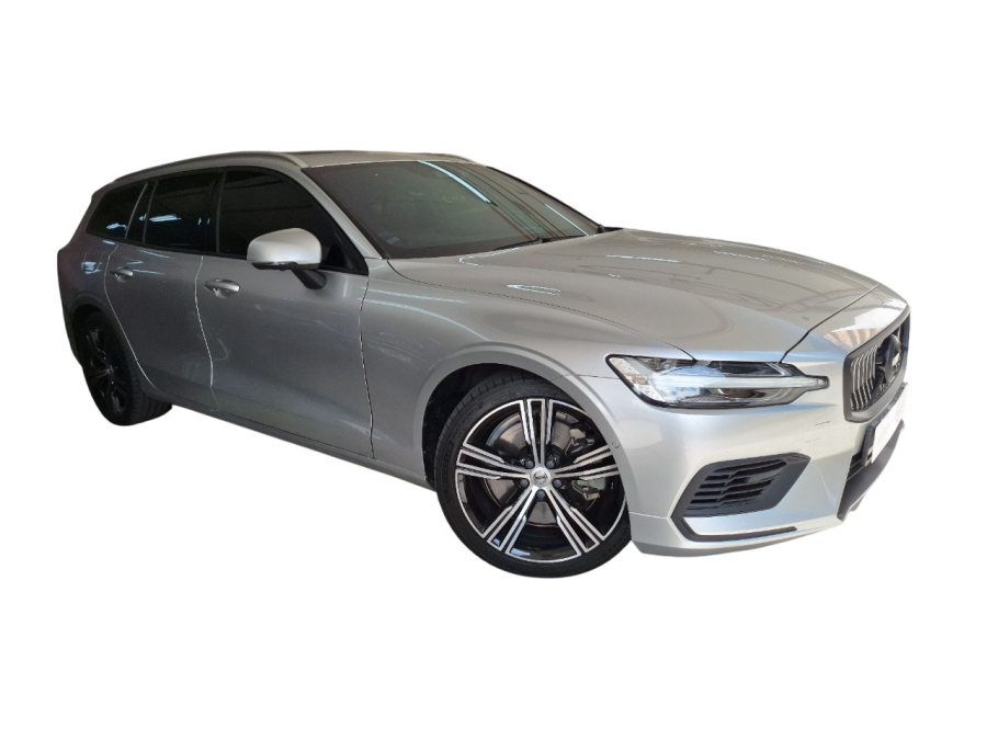 2022 Volvo V60 T8